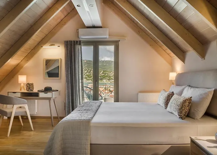 Grand View Maisonette